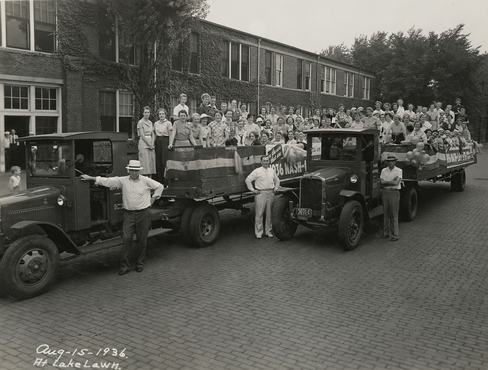Nash workers head to a summer picnic in 1936
